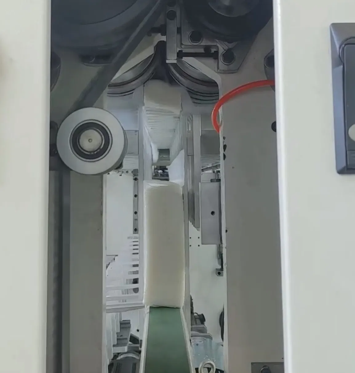 Z/N Fold handdoekmachine met lijm laminatie Keuken handdoek Rewinder 4