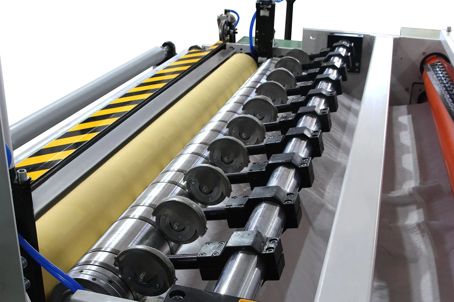 Maxi Roll / Toilet Roll Rewinding Machine 200-300 meter / min. 2